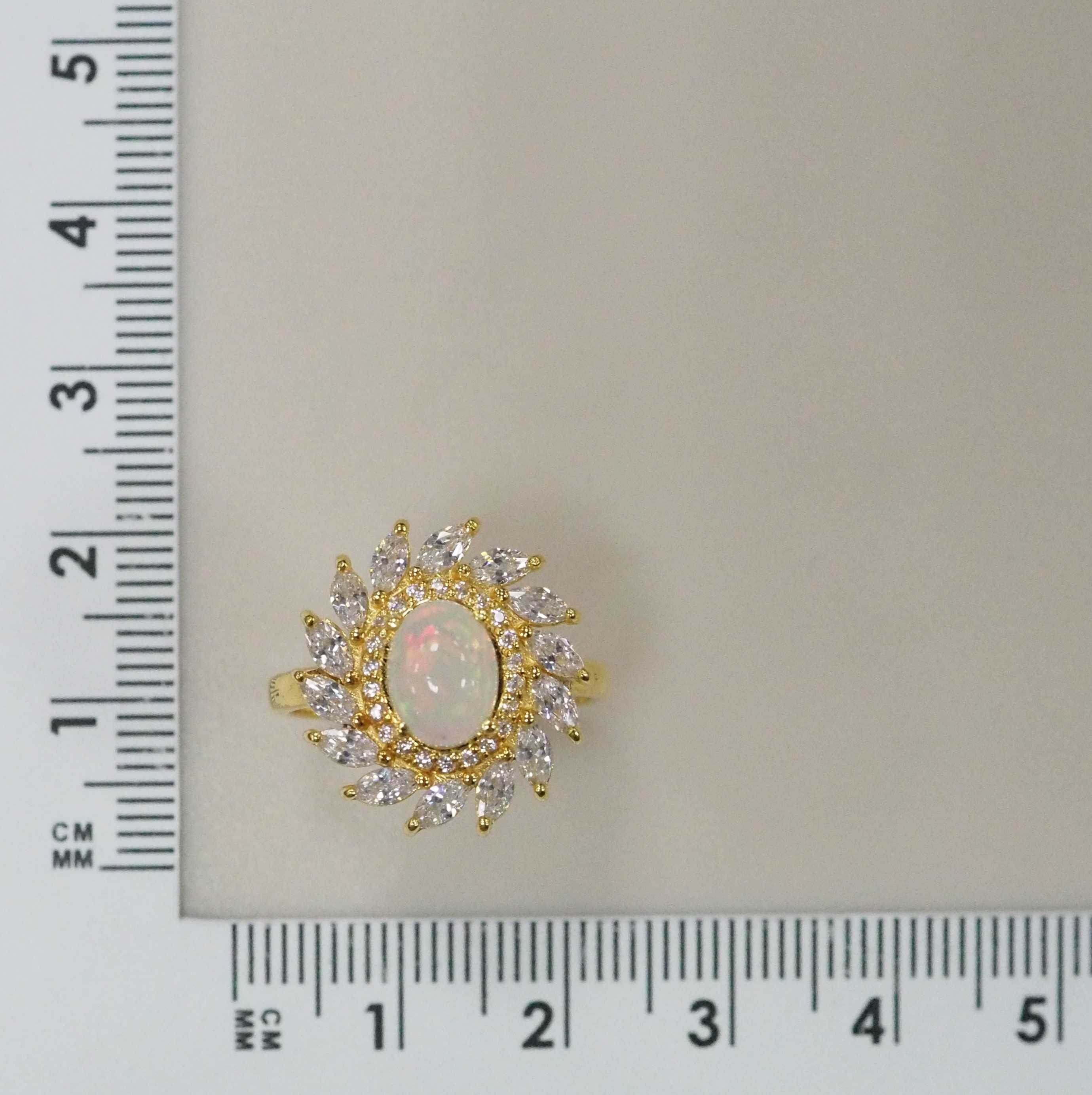 Серебряное кольцо с опалом